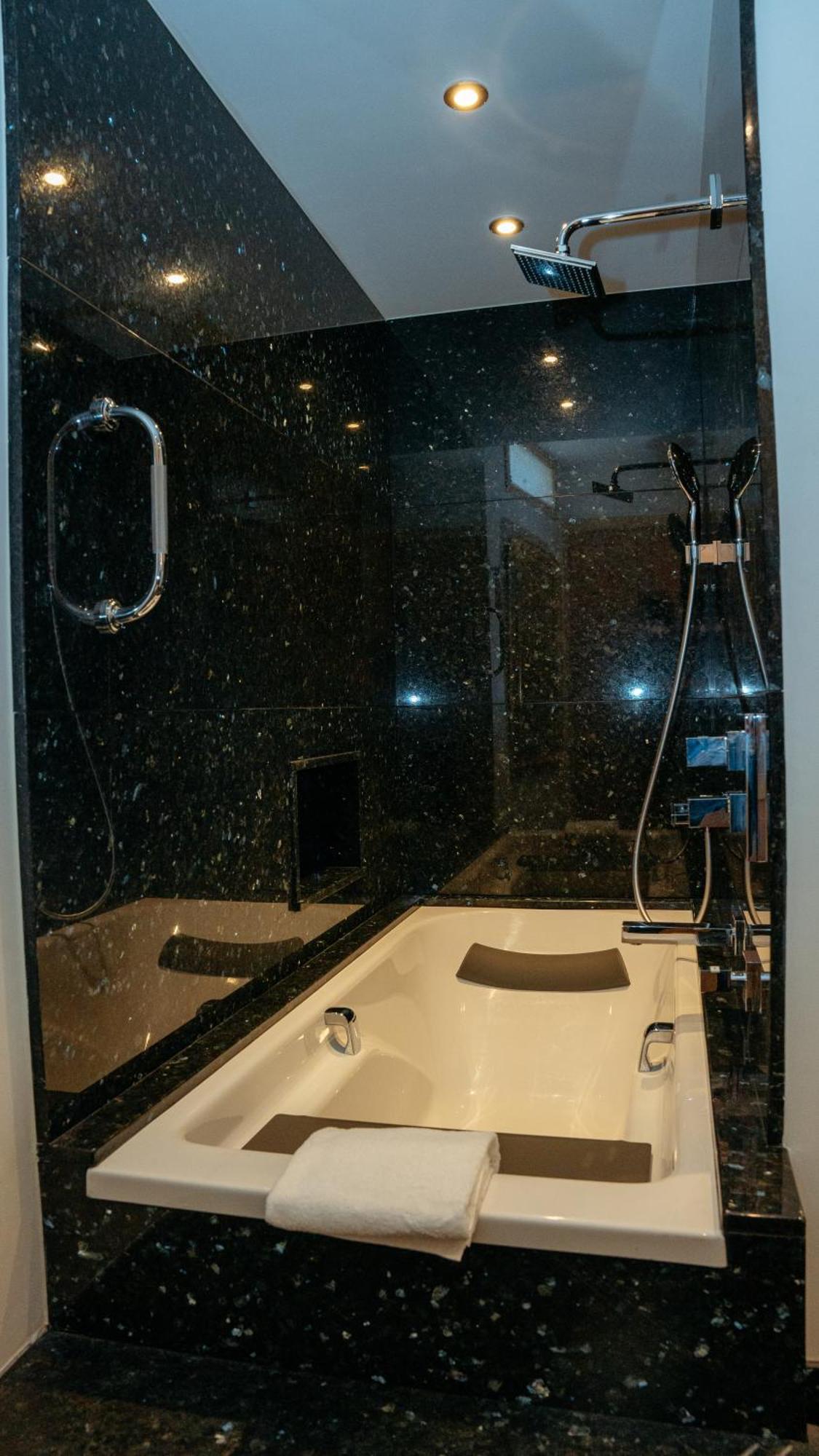 Superbe Appartement 132M2, Classe 5 Etoiles, Sarlat Centre Buitenkant foto